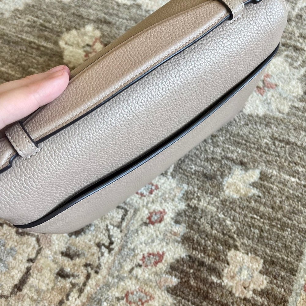 Coach Cassie in taupe - Picture 5 of 12